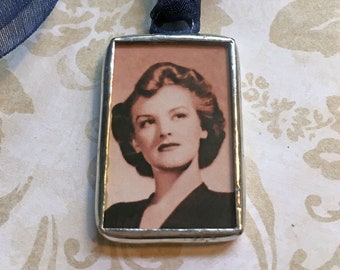 Bridal Bouquet Charm, Wedding Memorial Photo Pendant, Soldered Glass, Personalized and Custom Made