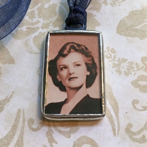Bridal Bouquet Charm, Wedding Memorial Photo Pendant, Soldered Glass, Personalized and Custom Made