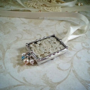 Wedding Bouquet Charm, Something Old, Vintage Wedding Dress Lace, Soldered Glass Pendant, Bridal Shower Gift image 5