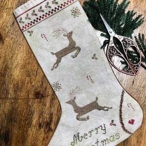 Reindeer & Holly stocking pattern #4~pattern