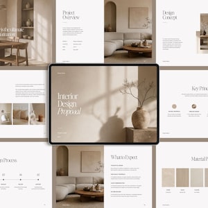 Op de afbeelding: Een digitaal interieurontwerp voorstel sjabloon weergegeven op een tabletscherm, met een neutraal beige kleurenpalet, serif typografie en secties getiteld Project Overview, Design Concept, Key Principles, Design Process en Material Palette.