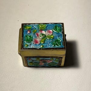 Oriental Cloisonne Cobalt Blue Box with Flowers and Slanted Gold Inside - Cloisonne Floral Lidded Box - Metal Cloisonne Chinese Box