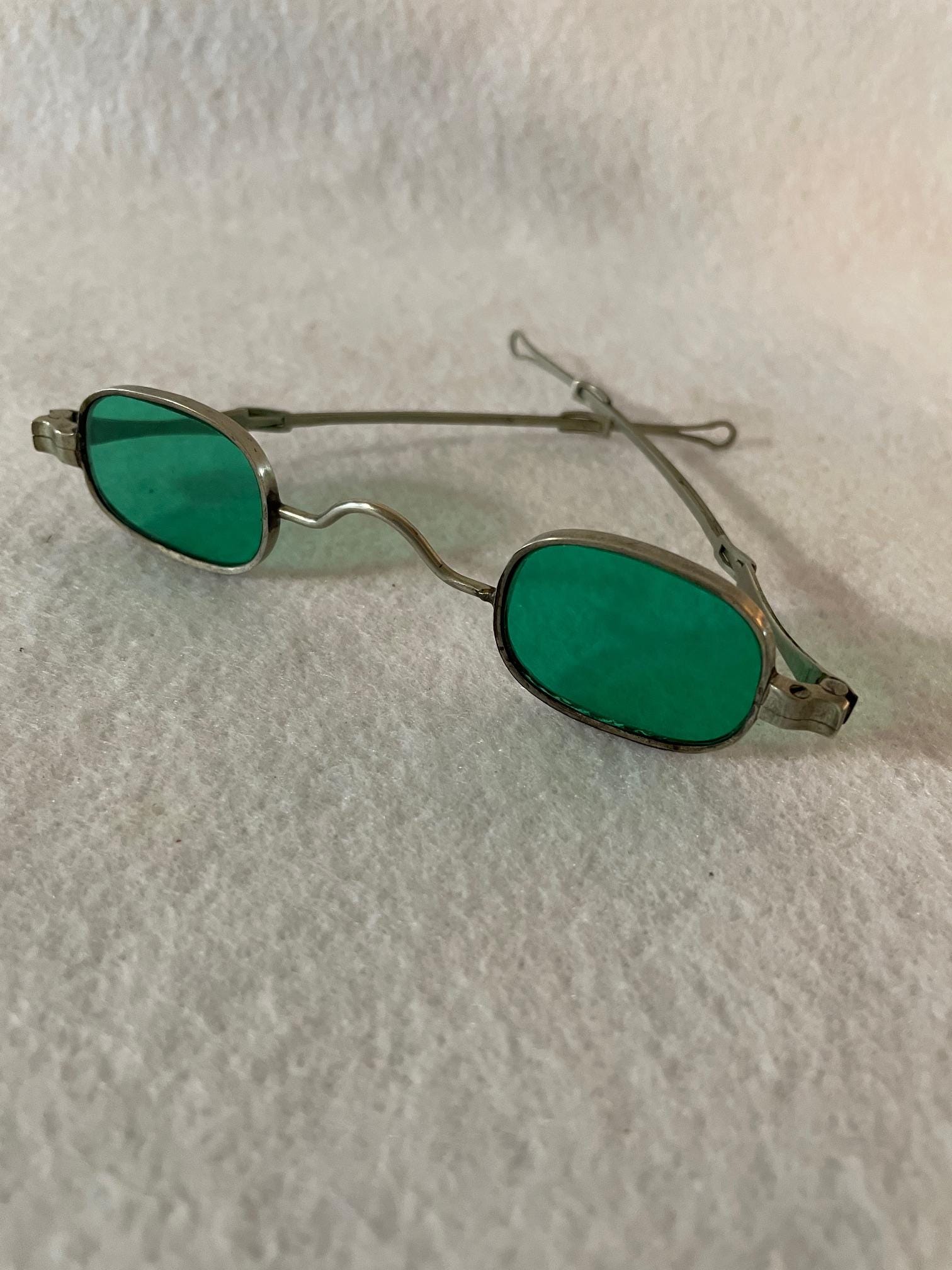 Green lens Retro Oval Sunglasses Crap® Eyewear | The Sweet Leaf Olive Green Bioacetate Oval  main image 4