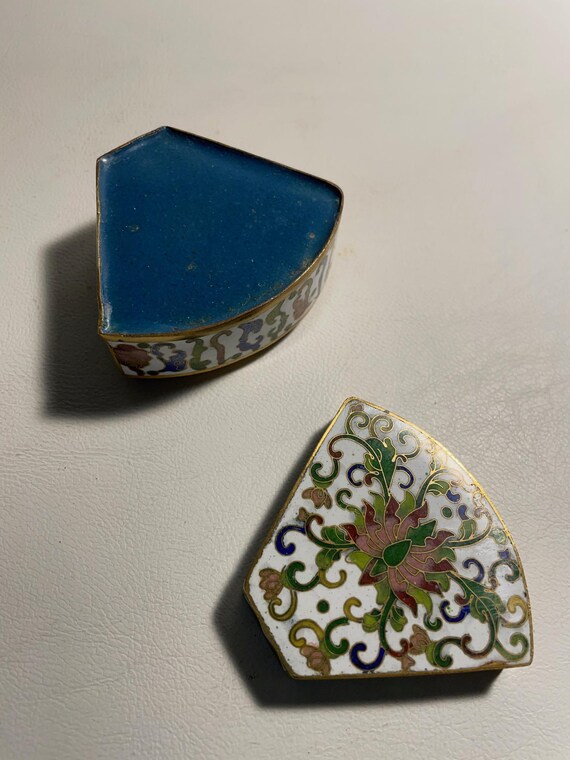 Oriental Cloisonne Triangular Floral Lidded Trink… - image 10