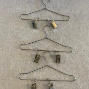 Three Silver Mini Hangers - Photo Hangers - Mini Quilt Hanger - Decorative Hangers - Hangers with Clips - Display Hangers - Three Hangers