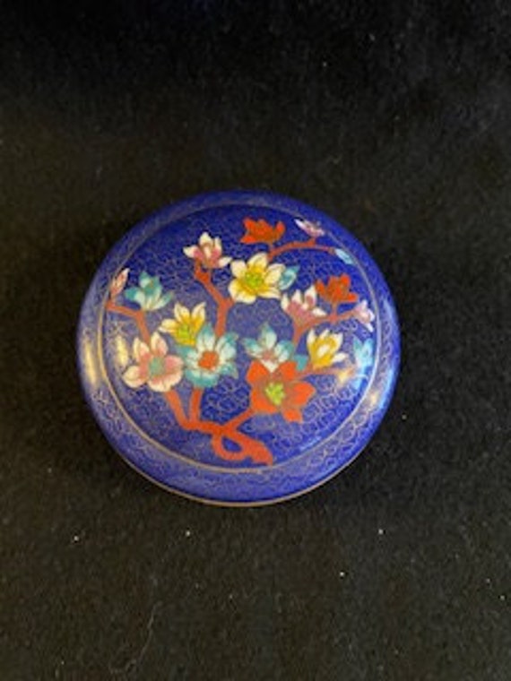 Oriental Cloisonne Round Powder or Trinket Box wit