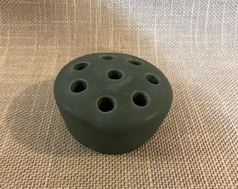 Weller Matt Green Flower Frog