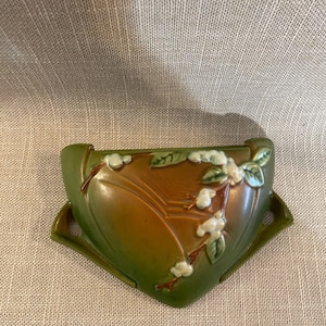 Roseville Snowberry Wall Pocket - Bright Green and Muted Brown with White Flowers - Very Early Roseville Wallpocket