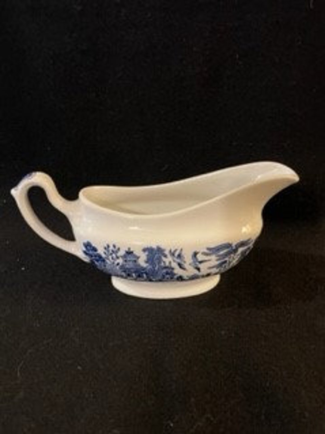 Churchill Blue Willow Gravy or Sauce Boat Blue Willow Gravy Server Blue Willow Sauce Server