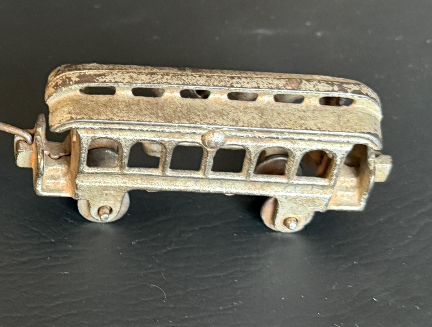 Vintage Cast Iron Engine and Carriage Toy Train Circa 1900's - Arcade ...