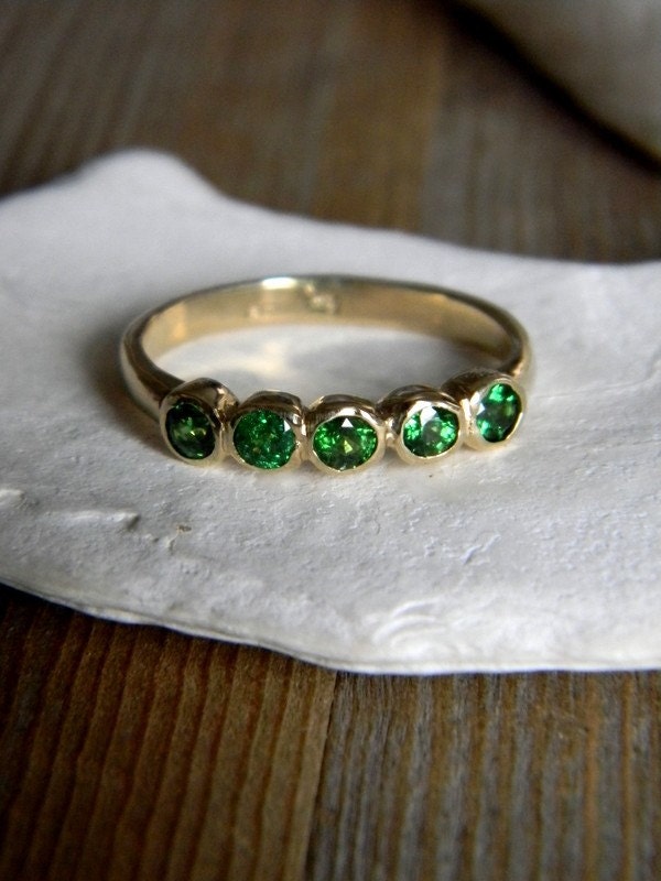 Tsavorite Green Garnet and 14k Yellow Gold Five Stone Ring, Anniversary  Band, Wedding Band or Stacking Ring - Etsy Norway