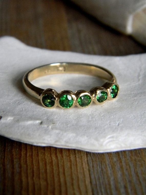 Tsavorite Green Garnet and 14k Yellow Gold Five Stone Ring, Anniversary  Band, Wedding Band or Stacking Ring - Etsy Norway
