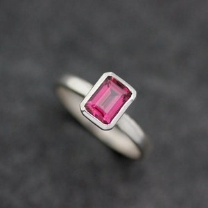 Handgemaakte ring rhodoliet-granaat: sterlingzilveren ring, geboortesteen januari