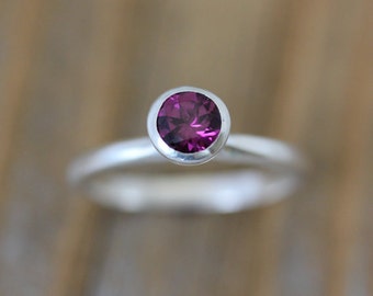 5mm Rhodolite Garnet Gemstone Solitaire Ring in Recycled Sterling Silver, Raspberry Pink Gemstone Ring, Birthstone Jewelry