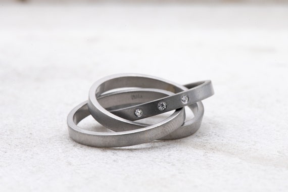 Platinum cheap spinner ring
