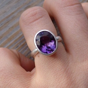 Handmade Amethyst Ring, Sterling Silver Ring, Purple Solitaire, Oval Cocktail Ring, February Birthstone Jewelry, Big Stone Ring, Gemstone image 2