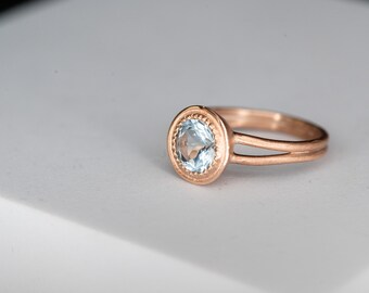 Round Aquamarine 14k Rose Gold Halo Ring Size 7.5