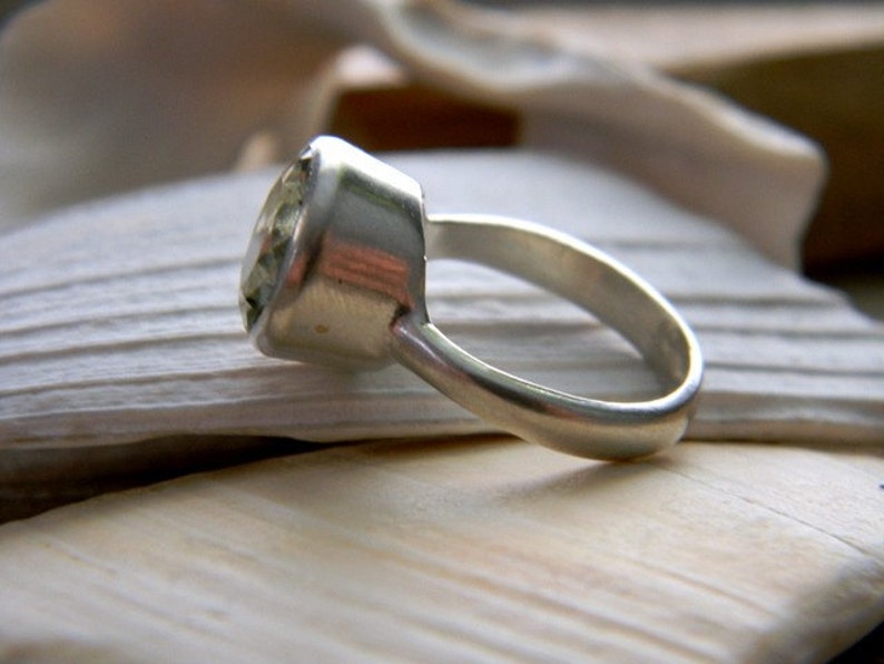 Diamond Alternative Green Amethyst Round Gemstone in Matte Silver Bezel Setting Handmade Boho Ring Prasiolite Ring Mint Green Ring