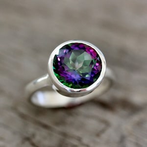 Anillo de topacio místico, anillo de plata arco iris, joyería de declaración en topacio arco iris, anillo de declaración de anillo de arco iris, joyería de verano