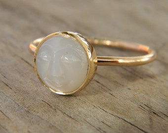 White Moonstone Face Ring | Full Moon Face Ring | Moonstone Jewelry | Lunar Face Ring | Yellow Gold Moonstone Ring |