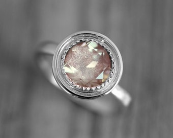 Anillo de oro blanco de 14k con piedra solar de Oregón, anillo de compromiso vintage con incrustaciones de milgrain.
