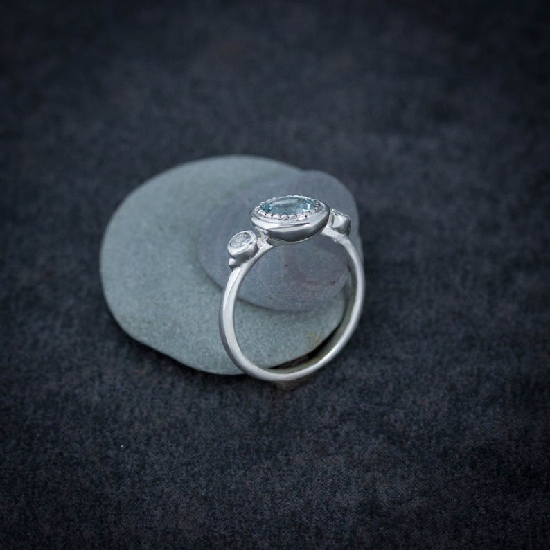 Alexandrite Ring, June's Birthstone Ring, Gemstone Halo Ring, White Sapphire and Alexandrite Jewelry, Multistone Alexandrite Engagement Ring image 3