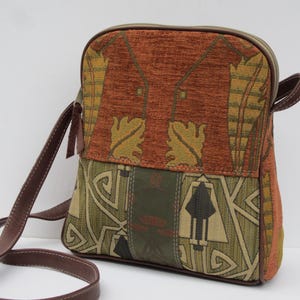 Bolso de hombro pequeño, bandolera BOHO / Collage textil Art Déco / Bolso de mano OOAK hecho a mano / Monedero reciclado / Adorno de cuero marrón