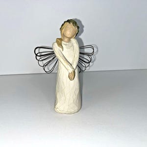 Vintage Willow Tree Celebrate Angel Susan Lordi Figurine