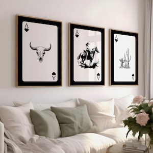 Conjunto de arte do Muro Ocidental de 3, impressões inspiradas em cartas de baralho de cowgirl, decoração do sudoeste da moda, conjunto de arte digital de caveira de touro de chifre longo