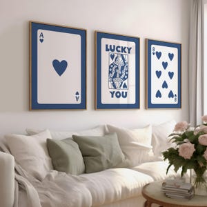Juego de 3 cuadros de pared de tendencia azul, póster de la carta Lucky You Ace, impresiones estéticas retro, arte tipográfico minimalista, impresiones de arte de pared digitales divertidas
