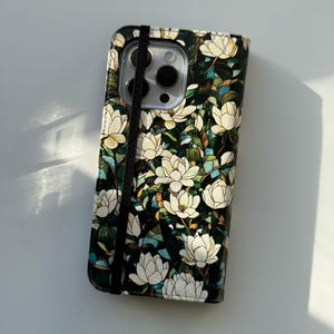 Funda para teléfono tipo billetera con diseño de flor de magnolia y vitrales, funda con tapa para tarjetas, funda con diseño de mosaico floral para iPhone 16 Pro Max, funda para iPhone 15, 14, 13, 12 y 11 Pro Max Plus