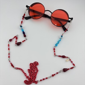Glasses Chains | Body Horror