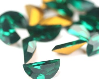 Vintage Swarovski Stones 5x10mm Half Moon Emerald Gold Foil (4) VS062