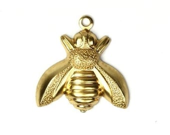 Insect Bee Stamping Charms Medium Raw Brass (6) CP049