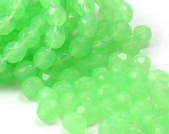 Czech Glass Beads Fire Polished Faceted Rounds 4mm Milky Light Green (50) CZF113