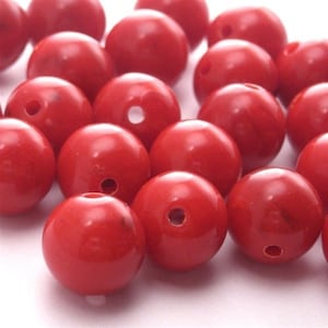 18 Vintage Lucite Beads - 10mm - Swirled Opaque Red VPB025