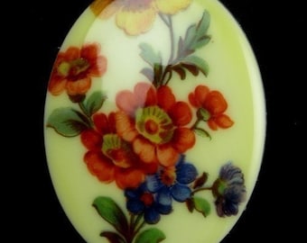 Vintage Plastic Floral Cameo 40x30mm - Multicolor (1) VIC129