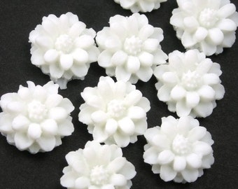 6 Plastic Flower Cabochons - Chrysanthemum 12mm - Matte White - PC066