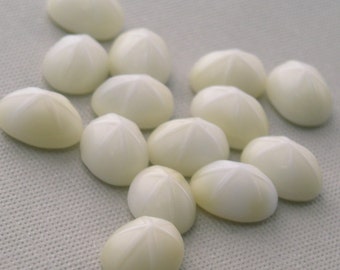 Vintage West German Glass Star Cabochons- Oval - Ivory (8) VGC063