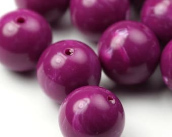 Vintage Lucite Beads Round Red Violet and White 14mm (8) VPB233