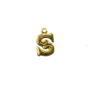 Ciondolo iniziale lettera S Lettere piccole Ottone grezzo (6) CP277