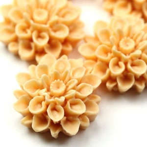 Dahlia Flower Plastic Cabochons Matte Peach 18mm (4) PC320