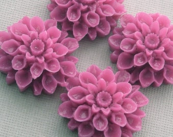 4 Dahlia Flower Plastic Cabochons - Fuchsia - 18mm PC007