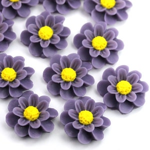 Flower Cabochons Plastic Chrysanthemum 18mm Lavender (6) PC379