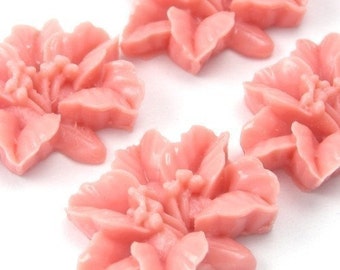 4 Plastic Flower Cabochons Lily - Coral Pink - 18mm PC054