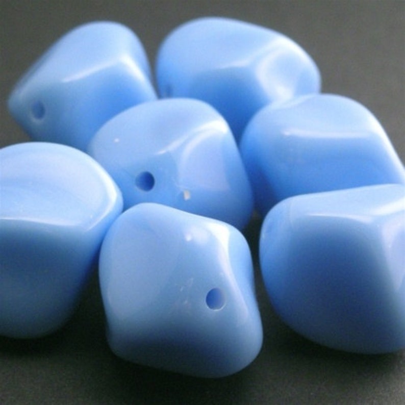 10 Vintage Lucite Beads 16mm Irregular Nugget Light Blue VPB026 image 1