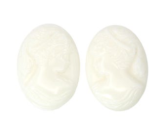 Vintage cameeën glas crème ivoor 18 x 13 mm damesprofiel cabochon links en rechts (2) VIC489