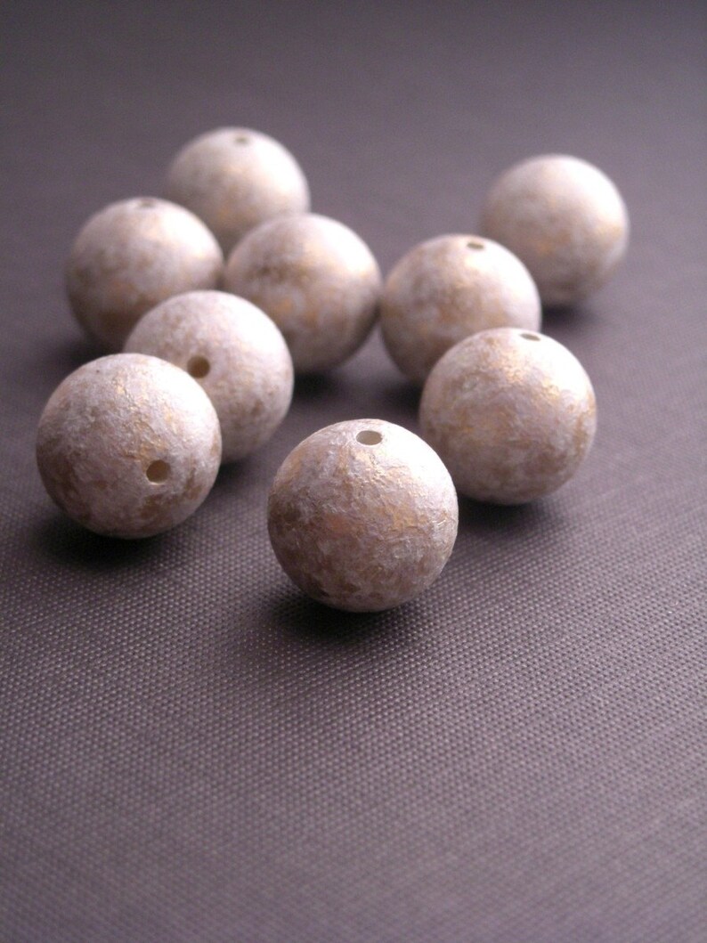 10 Vintage Lucite Pale Grey and Gold Round Beads 12mm VPB062 image 1