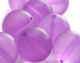 8 Vintage Lucite Runde Perlen - 14mm - Matte Lilac - VPB32