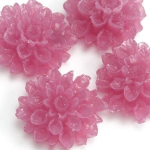 Dahlia Flower Plastic Cabochons - Transparent Berry - 18mm (4) PC073